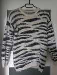 Ciepły sweterek zebra