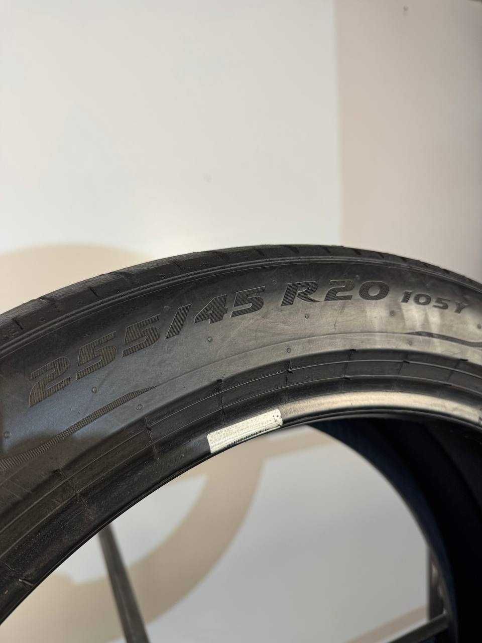 255/45/20 + 285/40/20 R20 Pirelli PZero 105Y/108Y 4шт Літня шина 7+мм