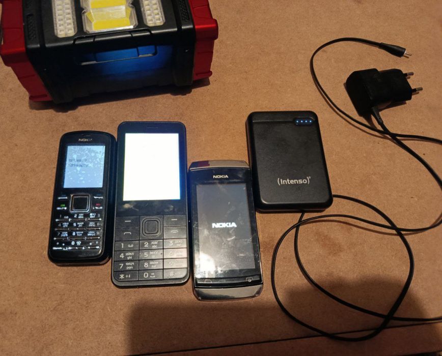 Телефоны 3 штуки и бонусы