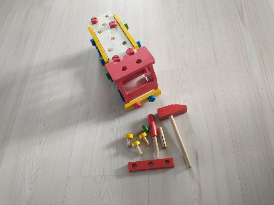 Samochód auto drewniane do skręcania