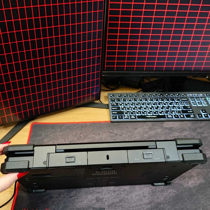 Захищений сенсорний ноутбук Dell 7330 Rugged Extreme i7-1165G7 16/512