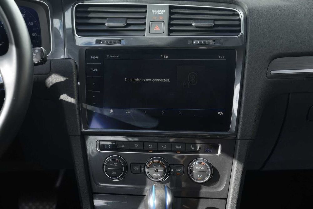 Volkswagen e-Golf SEL Premium      2019