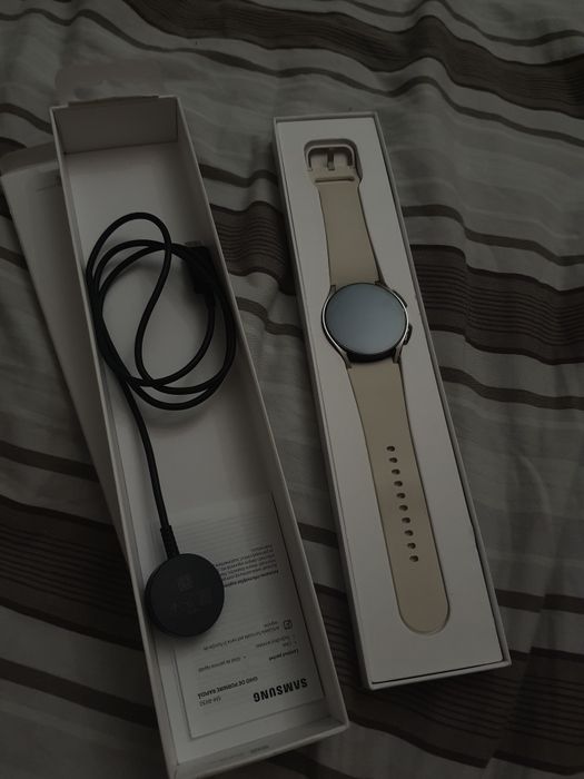 Смарт годинник. Galaxy Watch 6. Золотий.