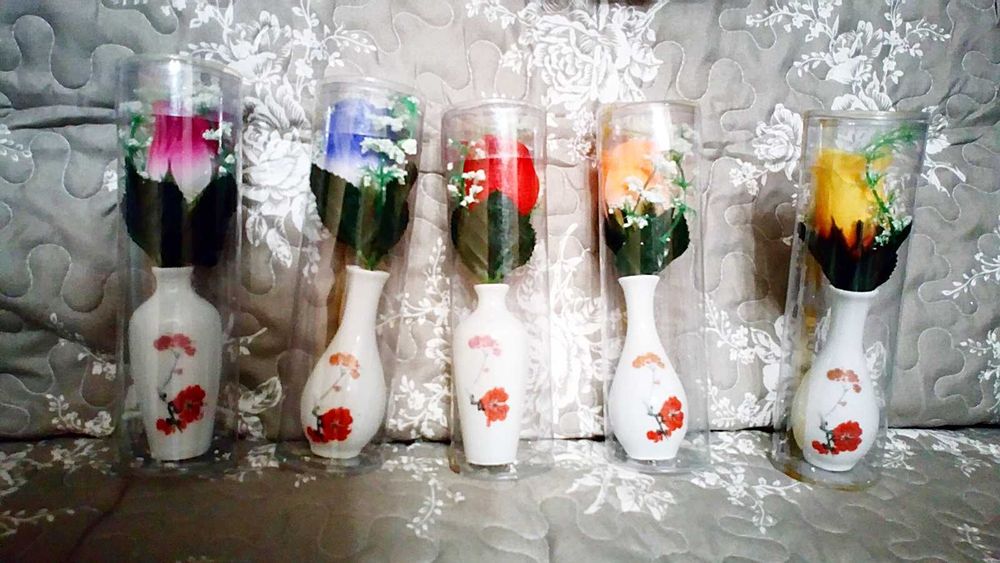 NOWE mini KWIATKI RÓŻE w wazonikach