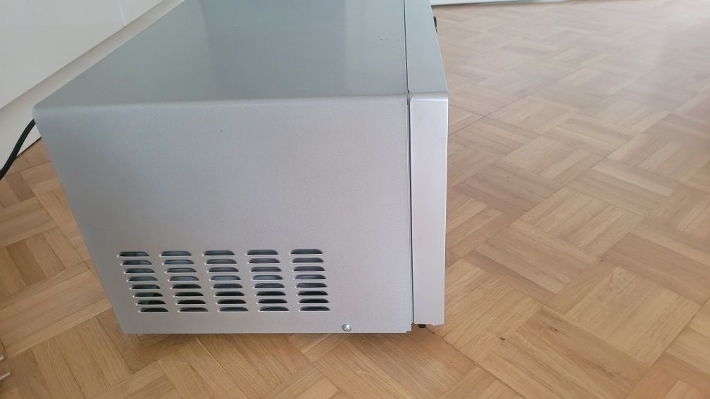 Kuchenka mikrofalowa WHIRLPOOL MWP 101 M 700W