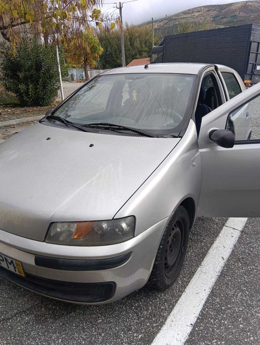 Vendo Fiat Punto 1.2 16 Válvulas de 2000
