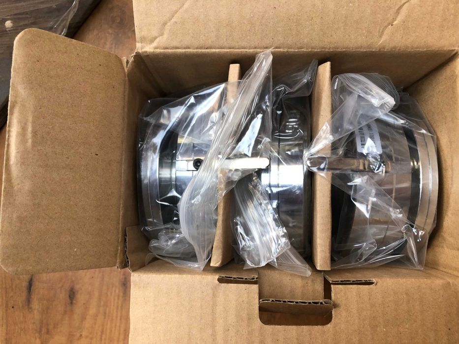 Máquina para montar abre garrafas 60 x 90 mm NOVA