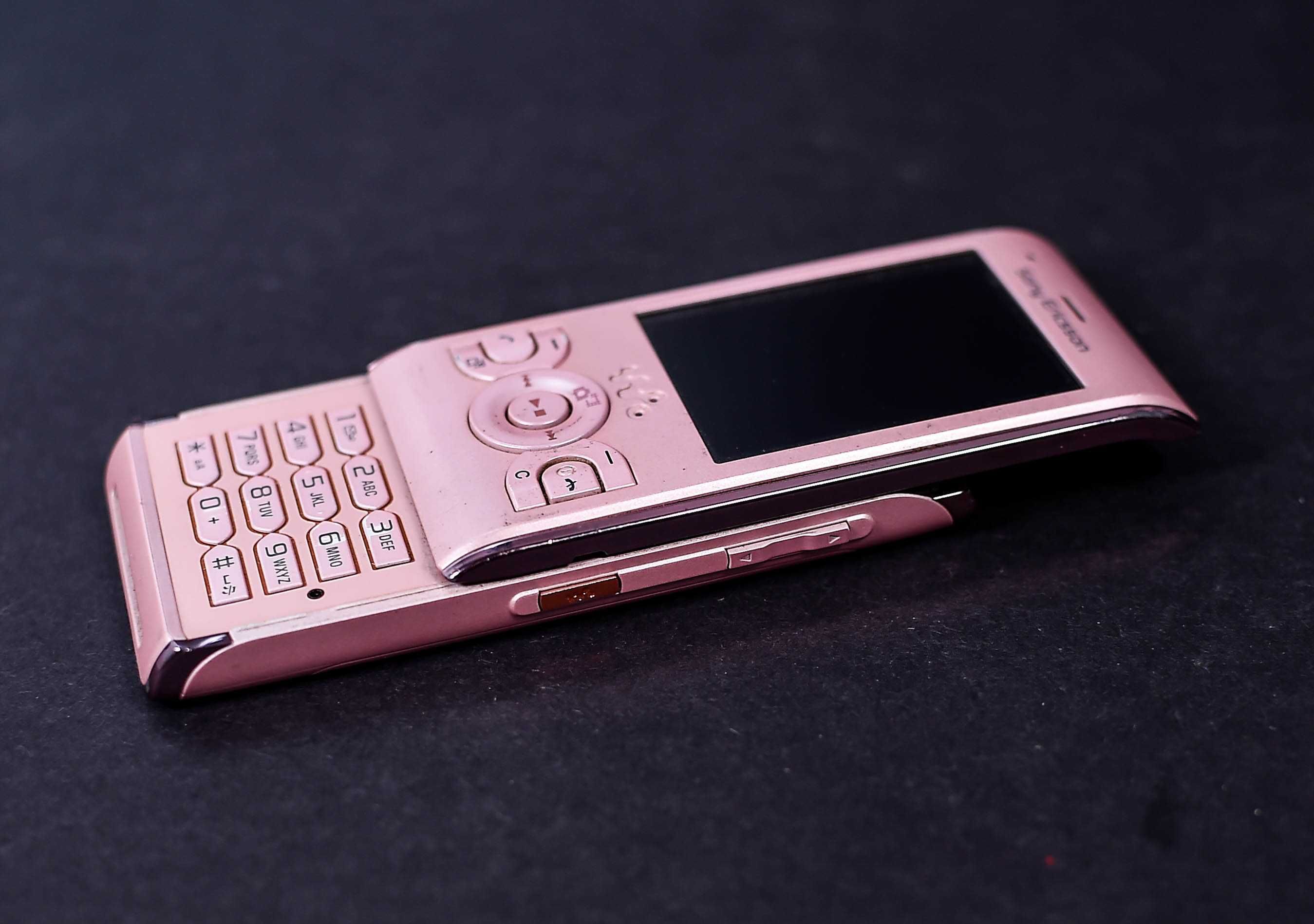 Telefon Sony Ericsson W595