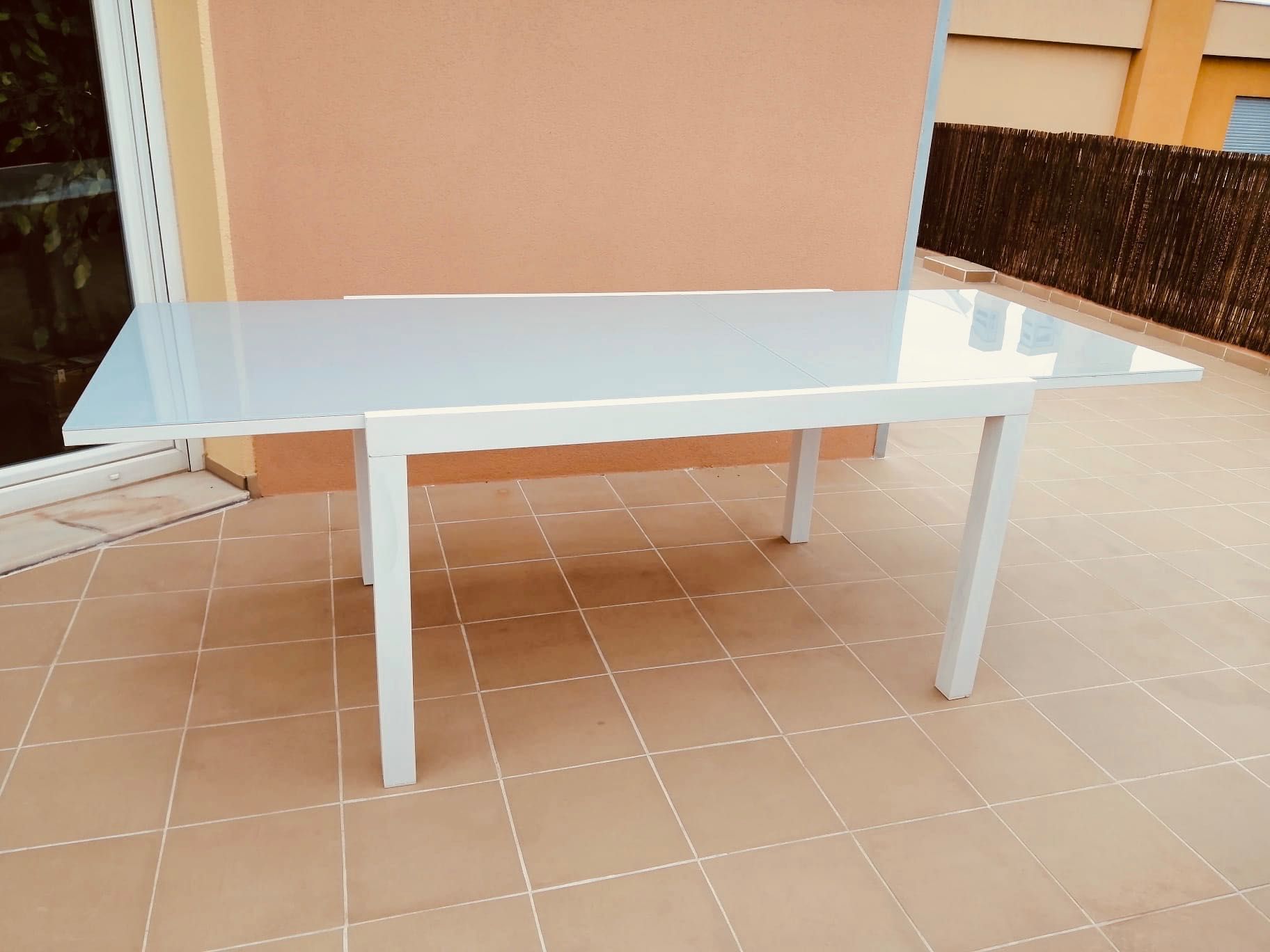 Mesa NATERIAL em óptimo estado