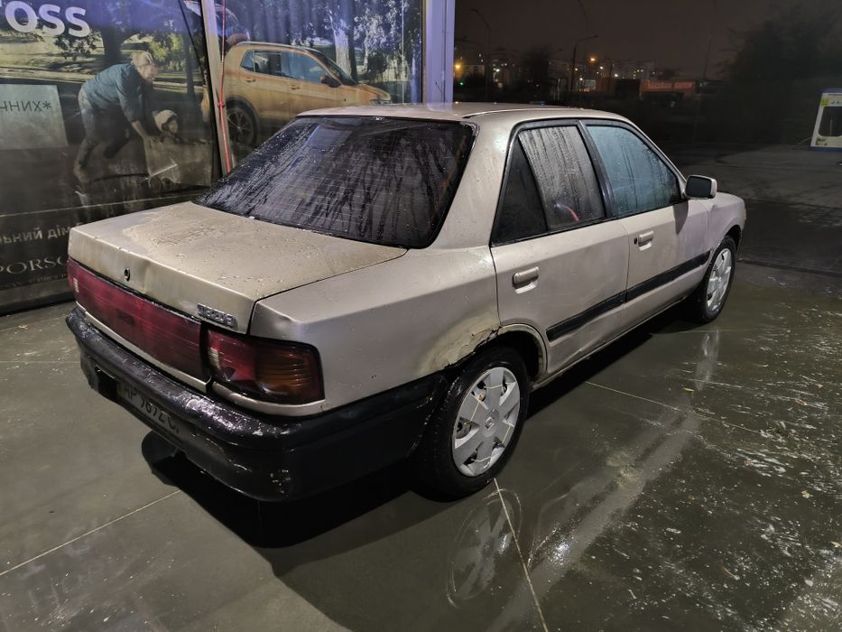 Продам Mazda 323.  Газ/Бенз. Гур.
