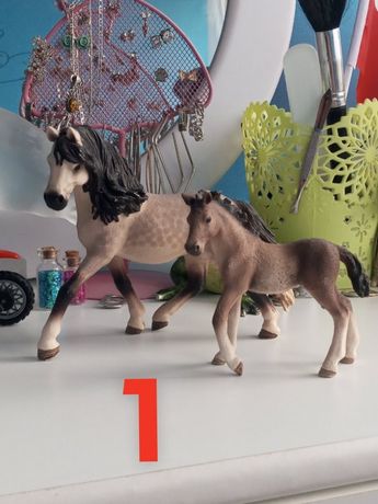Konie Schleish(13 figurek)