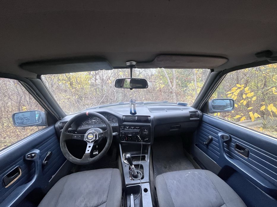 Бмв е30 в неплохом состояние