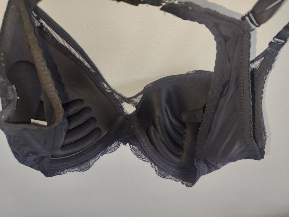 Markowy biustonosz Han push up modelujący r 85C elegancki