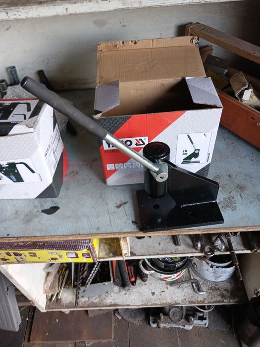 Заклепувач і розклепувач ланцюгів