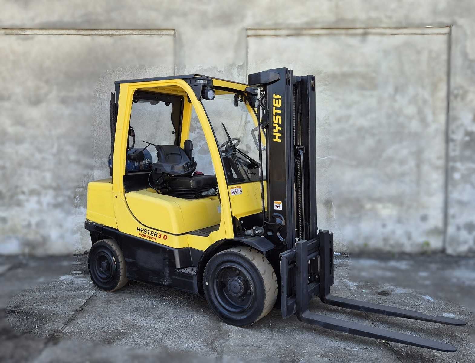 Hyster 3000kg • 2017r • TRIPLEX • 6100 mtg • wózek widłowy • leasing