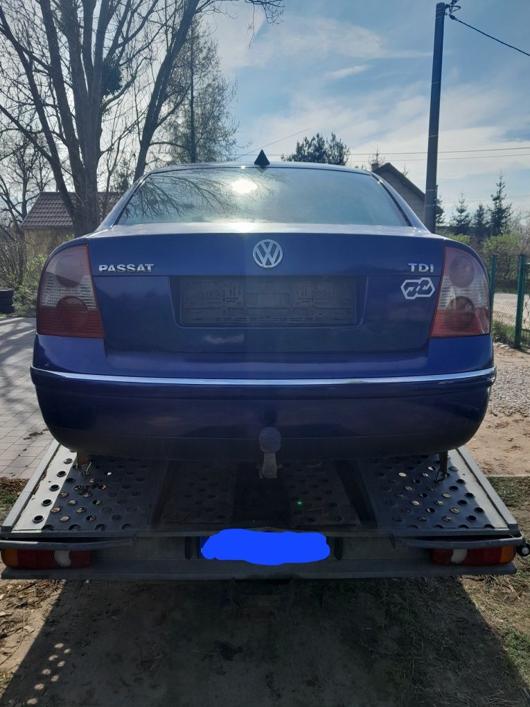 Zderzak tylny passat b5 fl sedan kod lakieru LC5X, listwa chrom