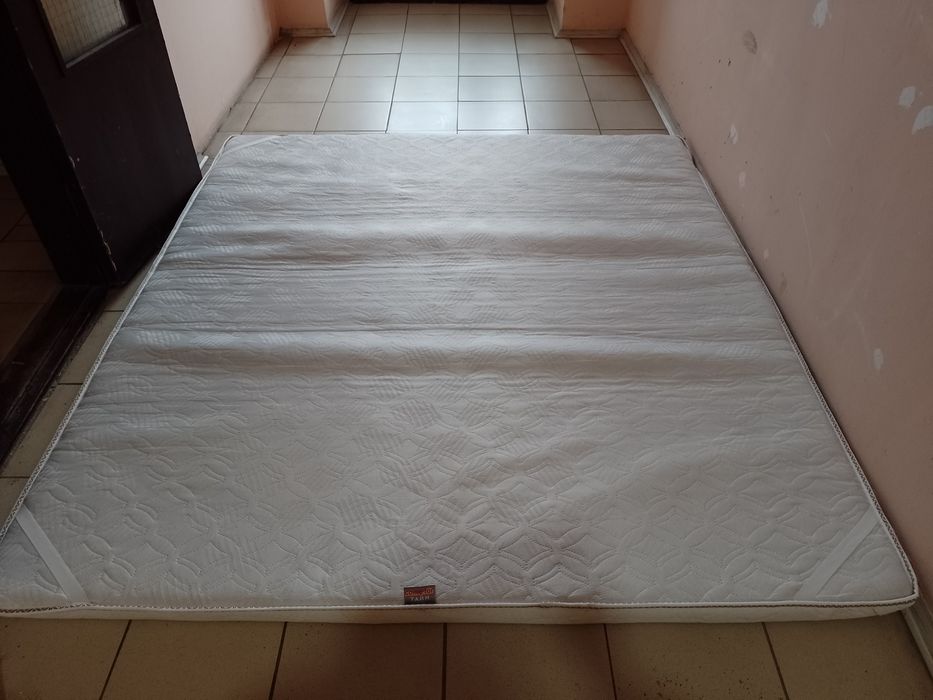 Матрас на диван , топер