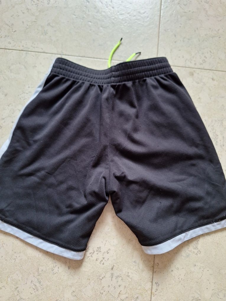 Tarmak komplet koszulka spodenki do koszykówki r. 146 cm Jordan Nike
