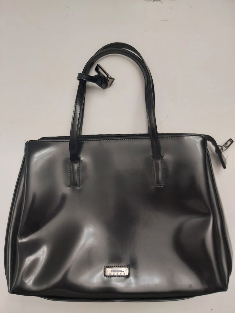 Torebka damska czarna Guess