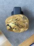 Bola autografada por Cristiano Ronaldo