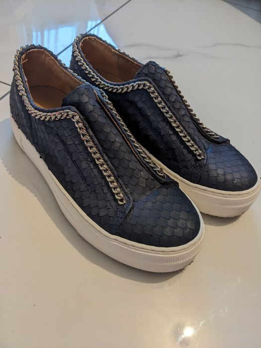 Жіноче шкіряне взуття