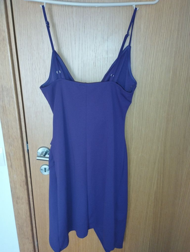 Vestido curto roxo