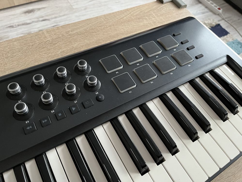 Klawiatura MIDI Behringer Motör 61 DAW Kontroler Fader Pad