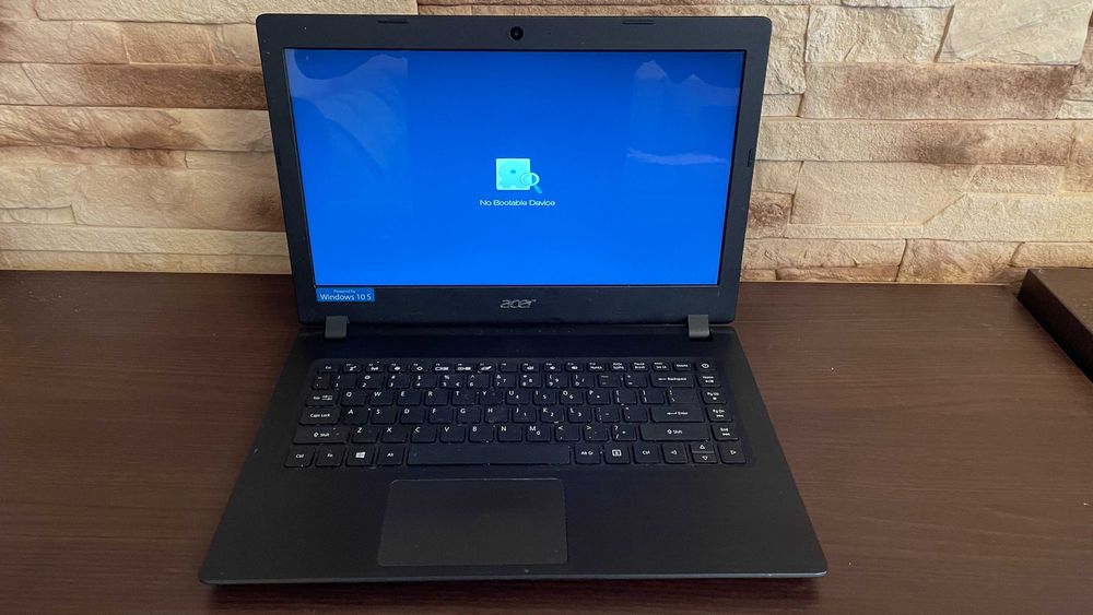 Laptop Acer Aspire A1132, model N17Q4 - uszkodzony