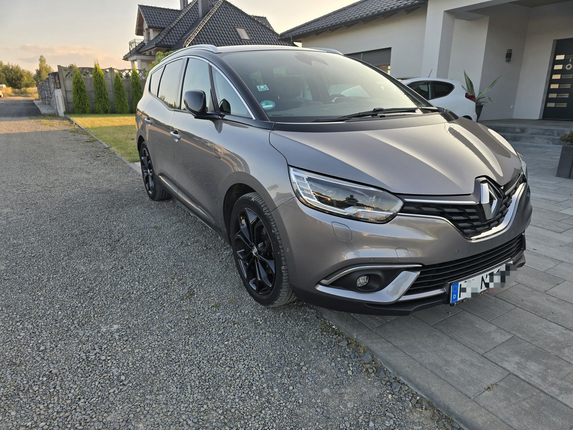 Renault Grand Scenic Black Edition 1.33 tce 160kM, jedynie 52 tkm.