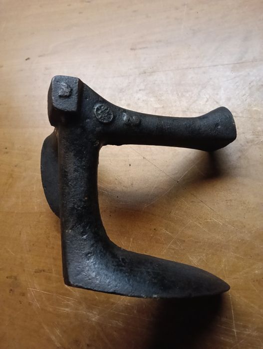 Kowadło szewskie, PRL.