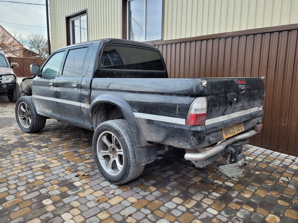 L200 правый руль на запчасти mitsubishi л200 год 2000 -2006 модельный