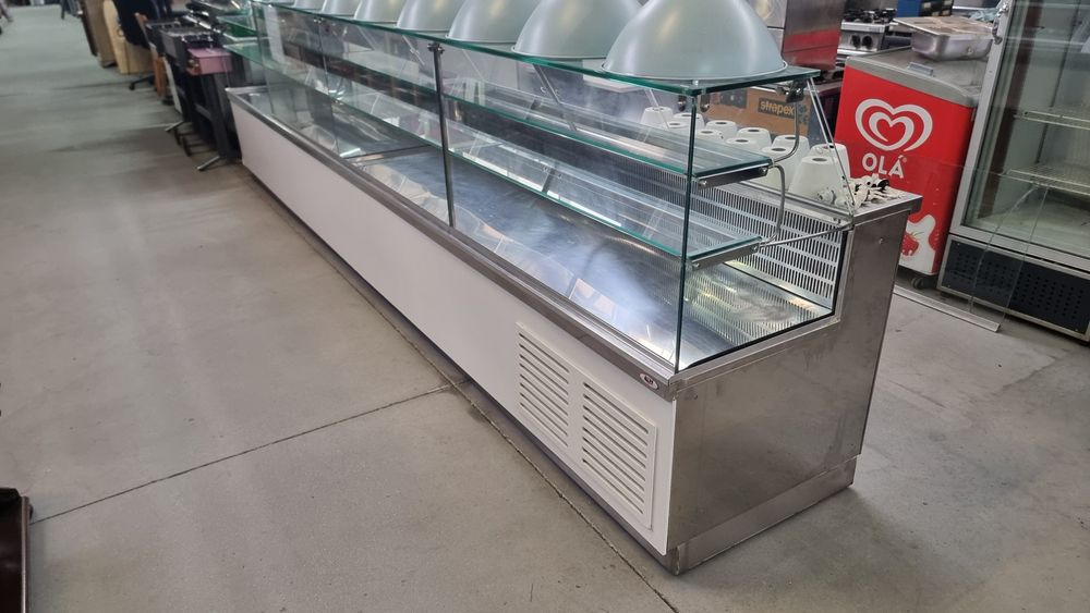 Vitrine em vidro de refrigeração 4,50M x 0,80M Como nova!
