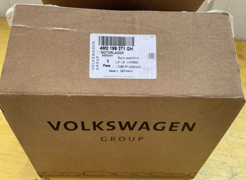 Ліва подушка опора двигуна audi 4M0199377