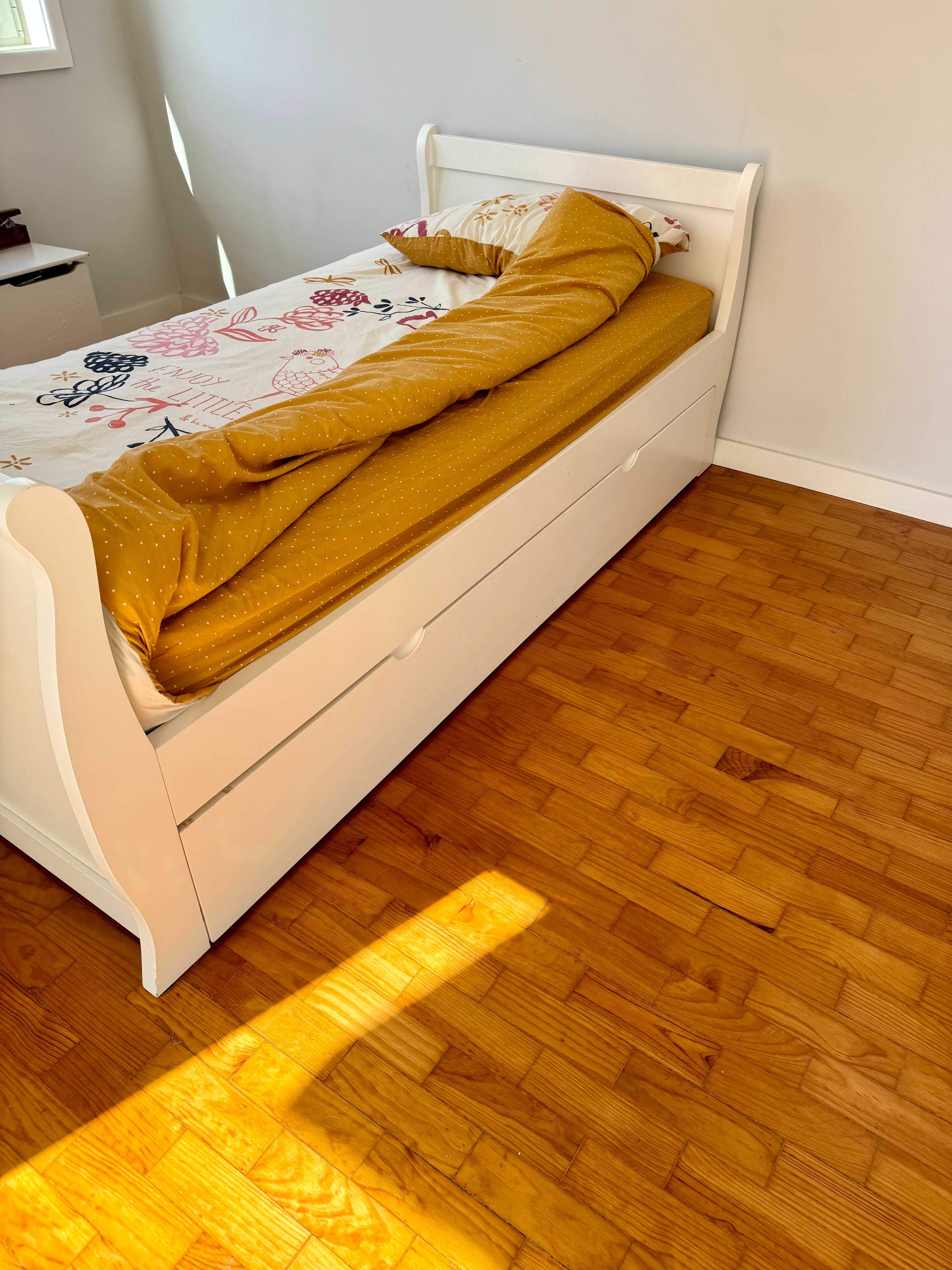 Cama Dupla Individual de Design