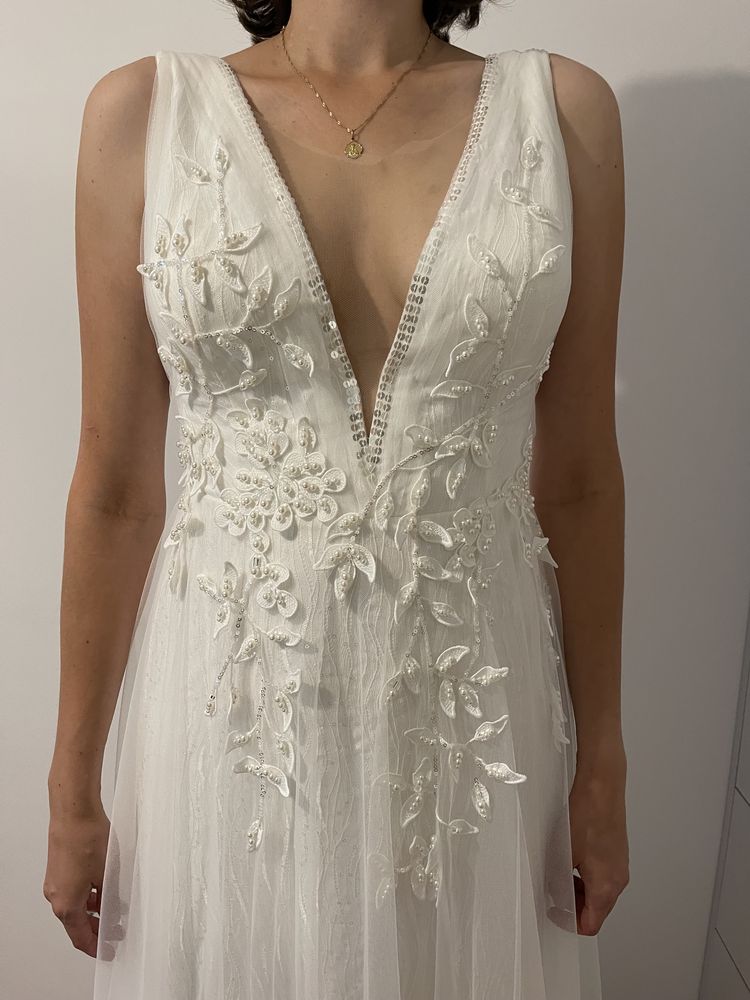 Biała suknia ślubna Karly w kształcie litery A, rozmiar 38