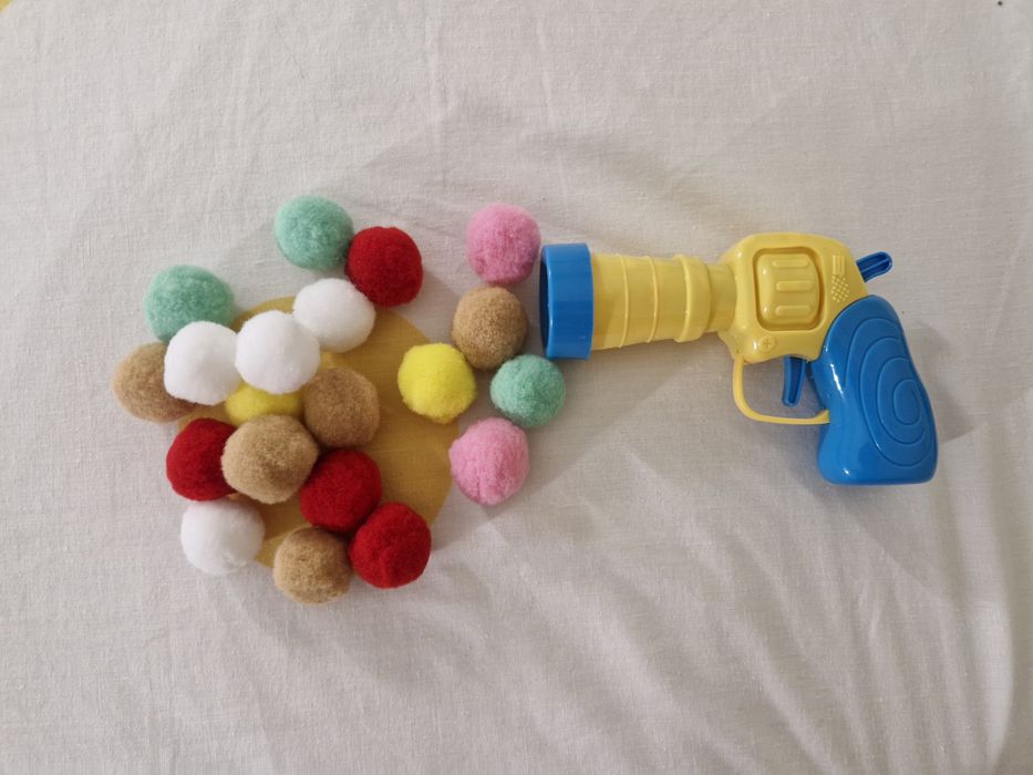 Іграшка для котів