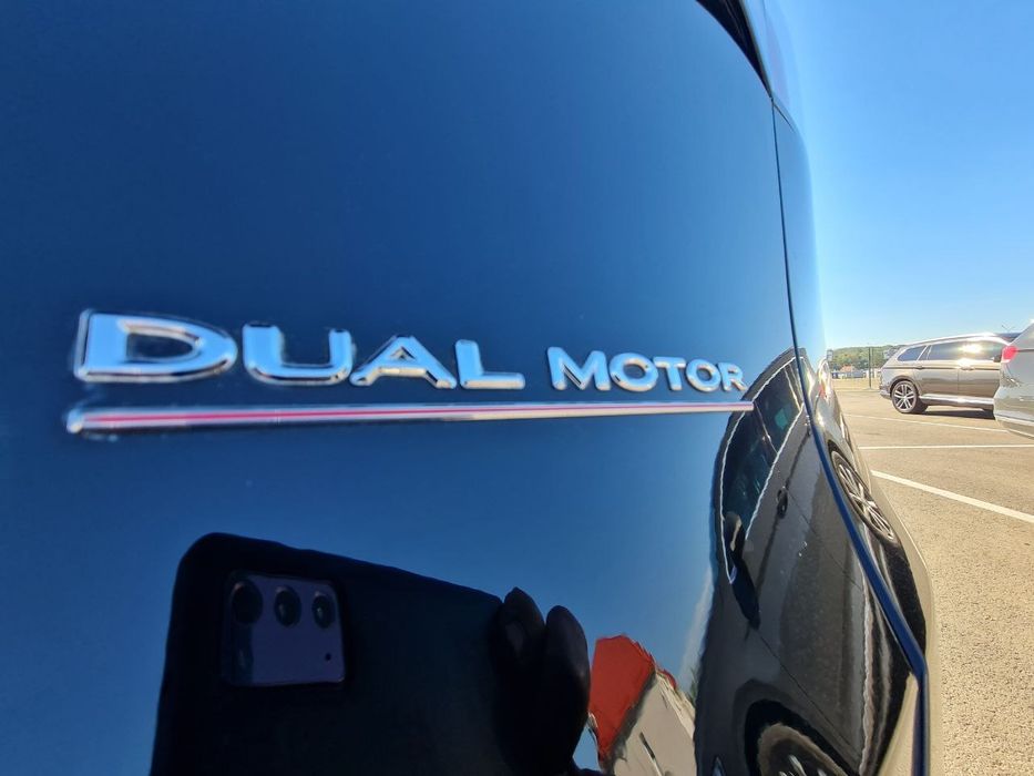 Tesla Model Y Dual Motor Performance 2021