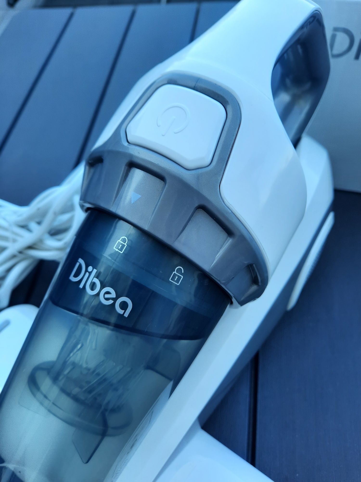 Ręczny odkurzacz łóżkowy alergie Dibea UV-10 do materacy lampa 300W 15
