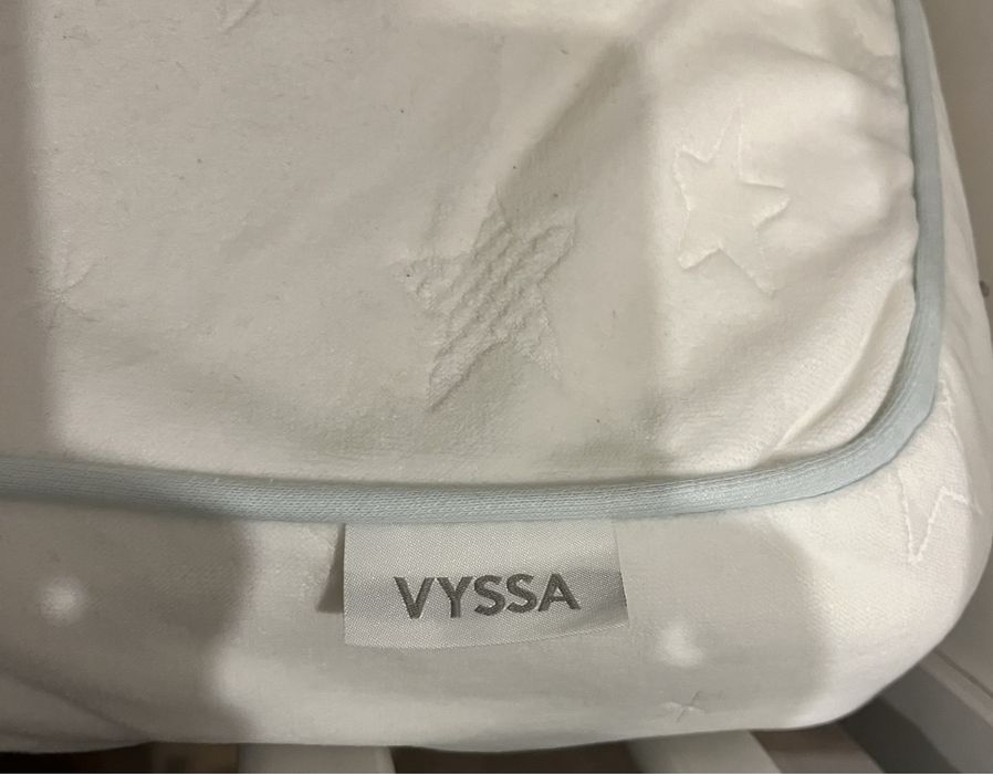 Berço + colchão IKEA usados a preço incrível