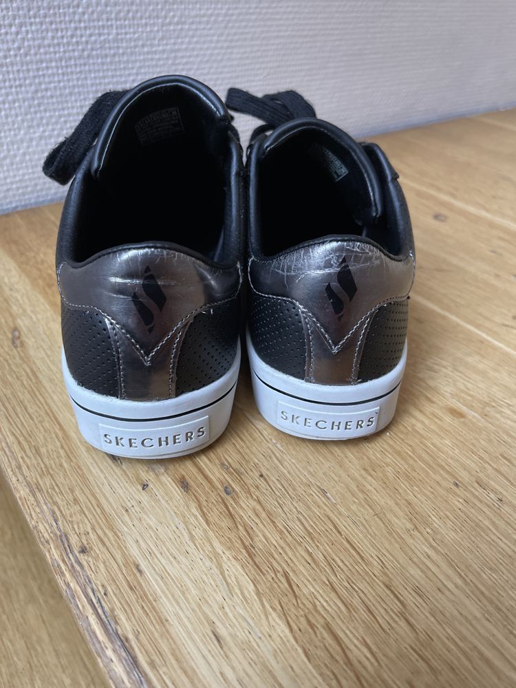 Кожанные кеды Skecher, длина стельки 24,5