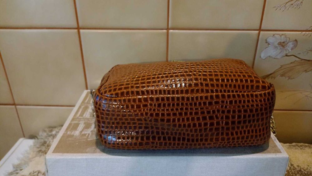 Torebka lakierowana Venezia