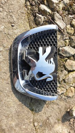 Znaczek emblemat grill Peugeot 207