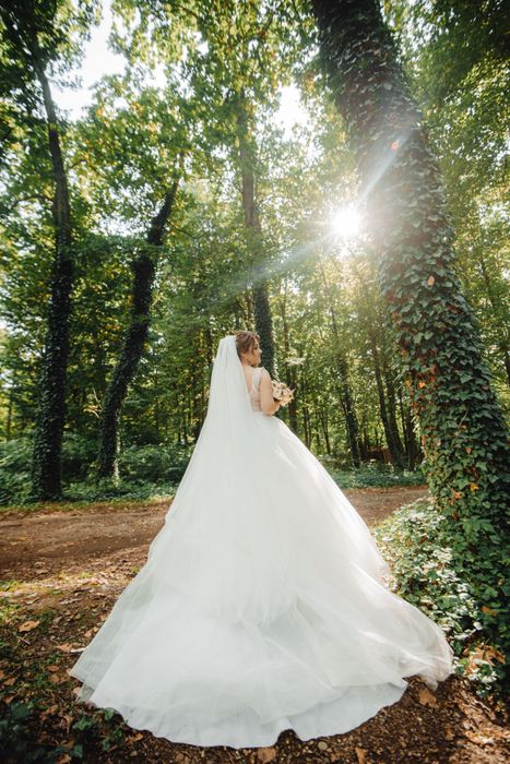 Весільні сукні б/у