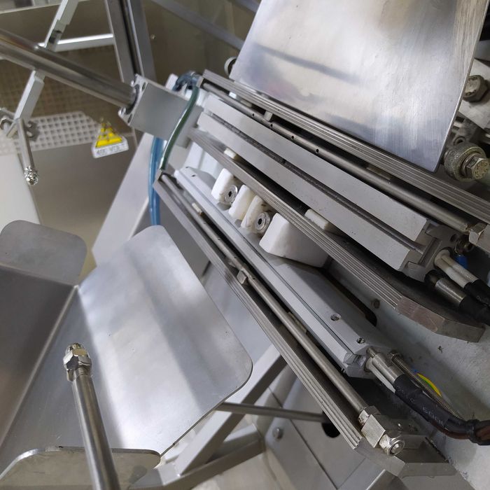 Pionowa Maszyna Pakująca do Warzyw Owoców JASA 350 Automat Pakowaczka