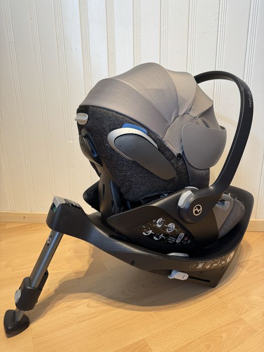 Cybex Platinum cloud + база Isofix Base Z 360