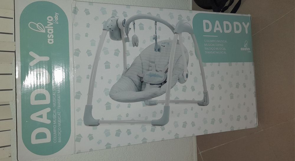Cadeira baloiço musical Daddy bebé
