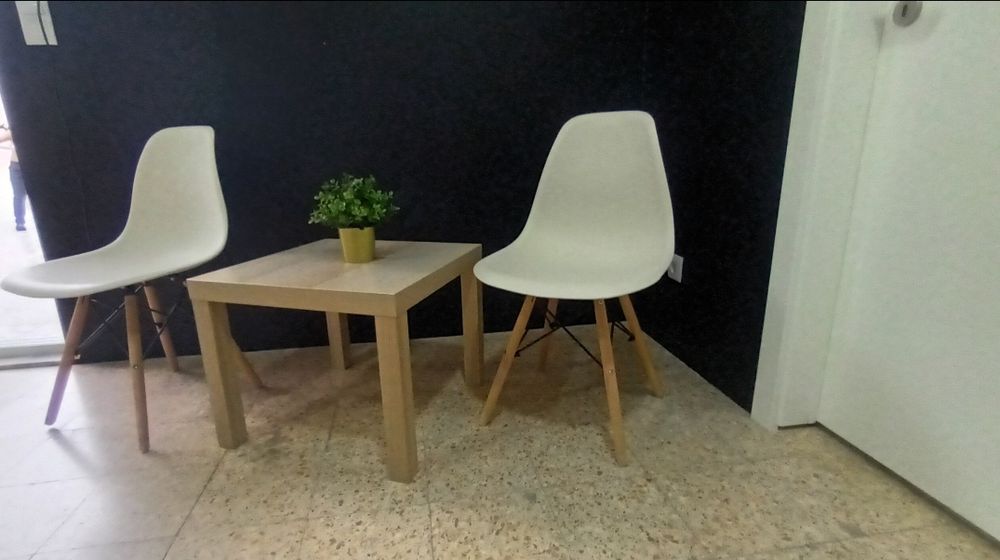 Mesinha e cadeiras
