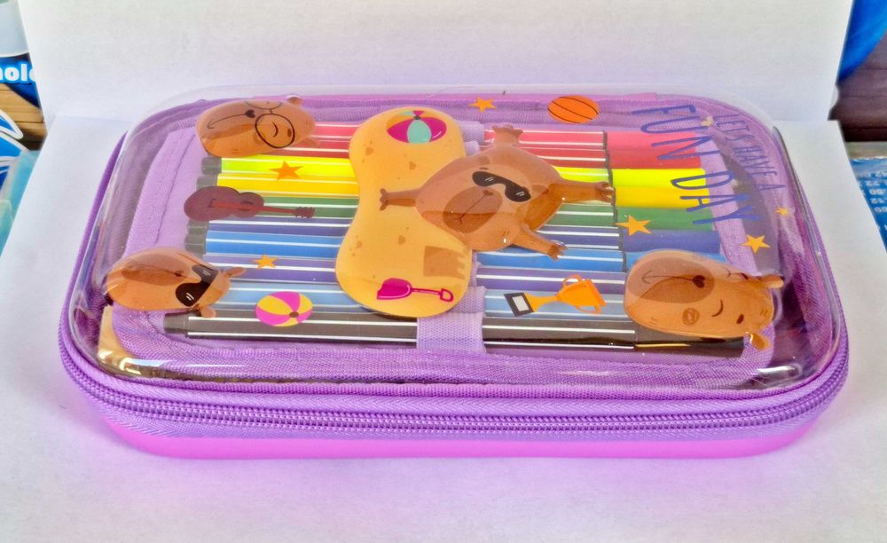 Piórnik Szkolny z Wyposażeniem Silikonowy Przeźroczysty Kayet NOWY