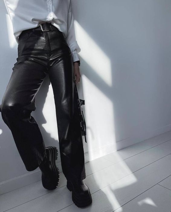 Штани з екошкіри