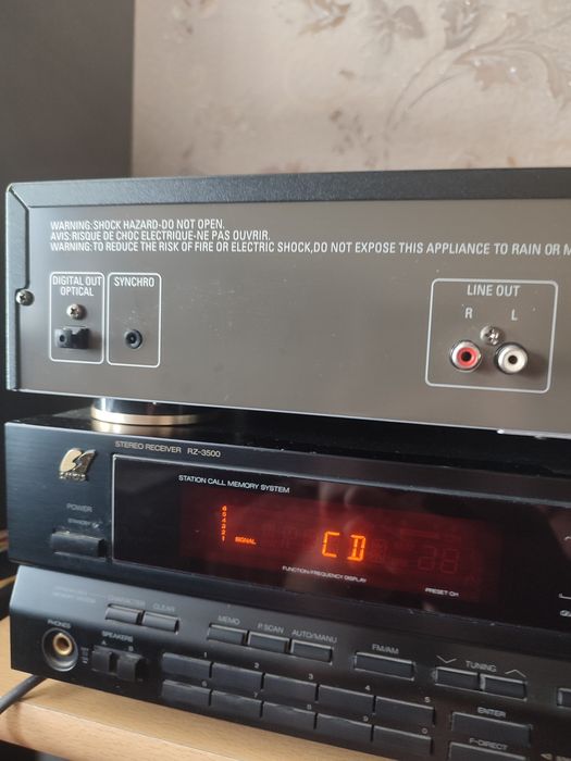 Сиди denon DCD-755AR.